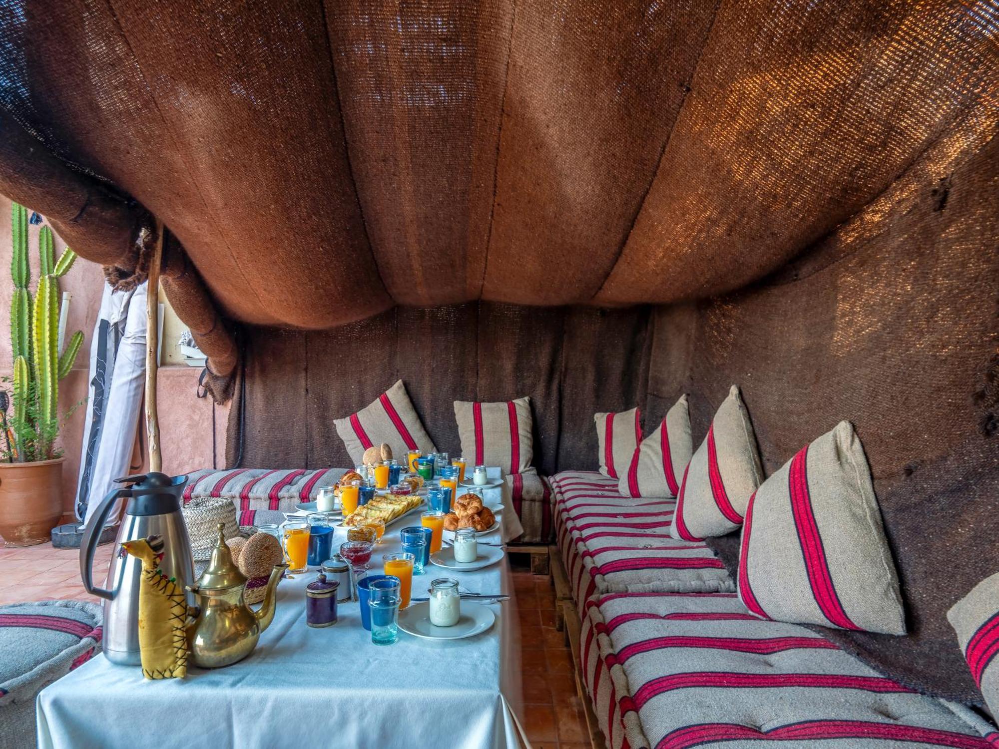 Riad Dar Ennakhla Marrakesh Ngoại thất bức ảnh